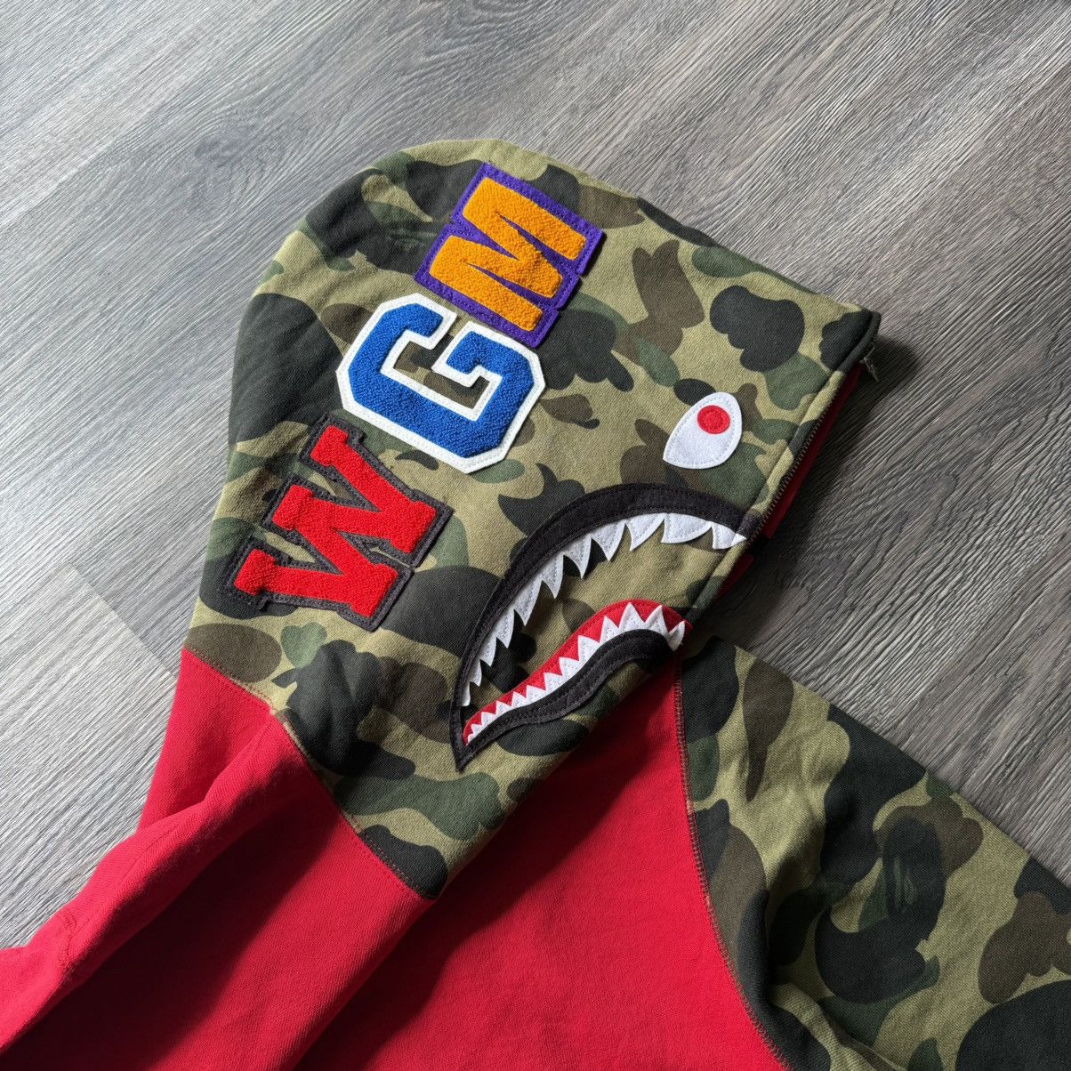 Bape BAPE 1st camo green × red shark OG Size US L / EU 52-54 / 3 - 4 Thumbnail