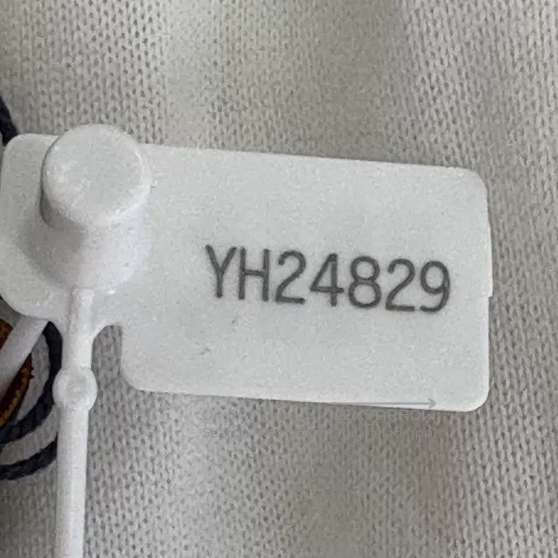 Louis Vuitton Louis Vuitton White Flower Logo Embroidery Knit Crew Neck Size US XL / EU 56 / 4 - 8 Thumbnail