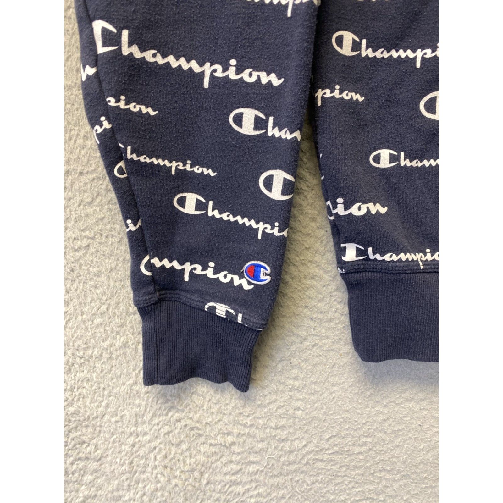 Champion CHAMPION Sweatshirt Men’s Crewneck Pullover Size S Navy Logo 90s Style Size US S / EU 44-46 / 1 - 7 Thumbnail