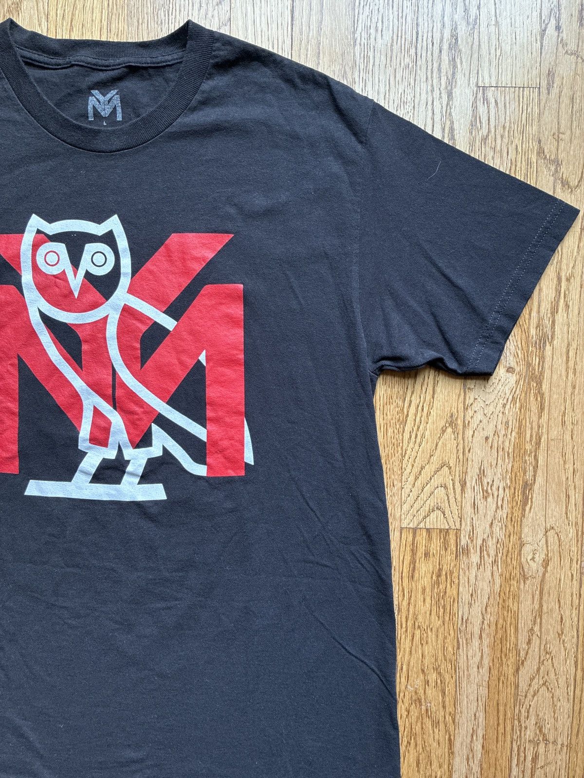 Drake × Lil Wayne × October's Very Own Drake OVO x Lil Wayne x Young Money Tour Tee Sz L Size US L / EU 52-54 / 3 - 7 Thumbnail