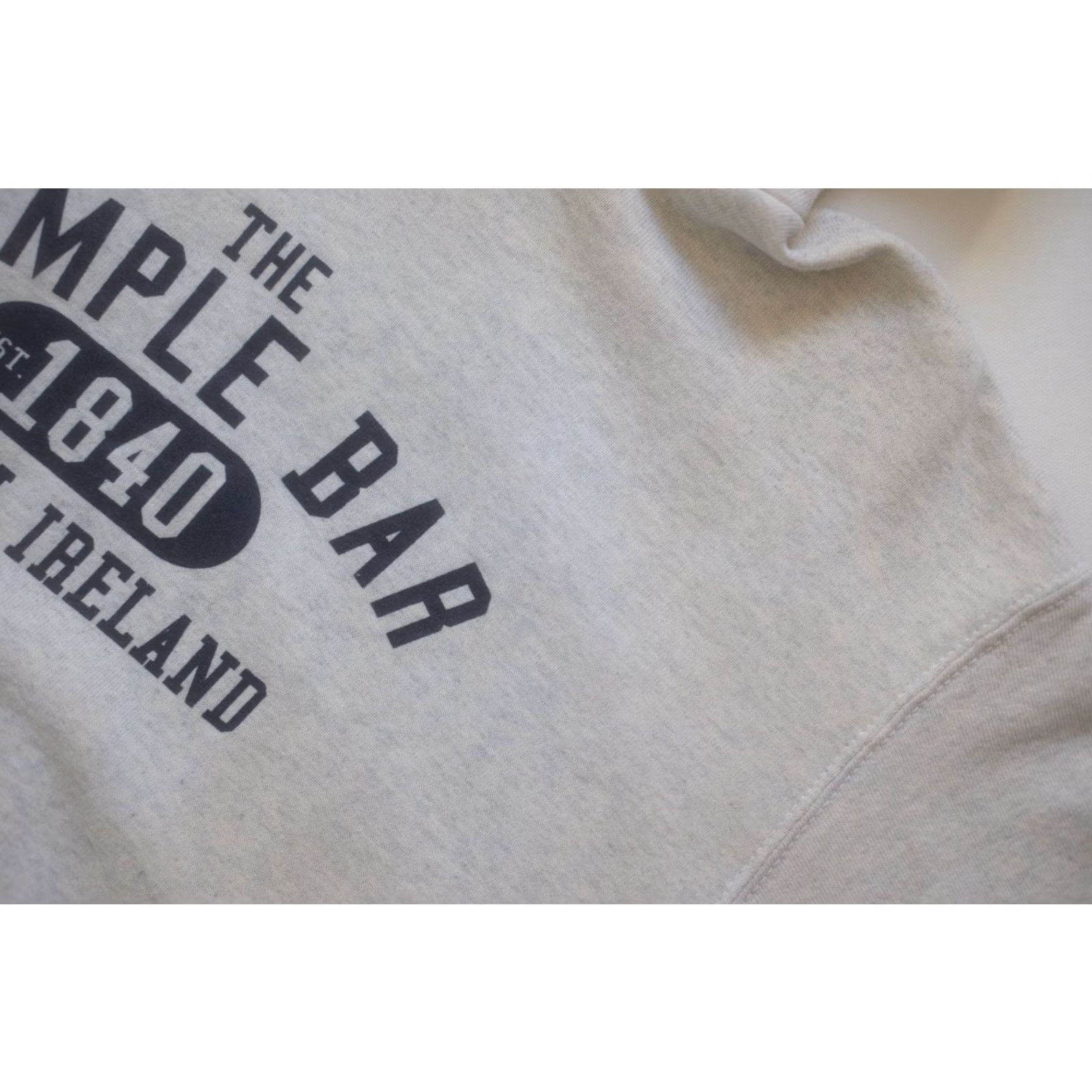 Fruit Of The Loom VINTAGE Fruit of the Loom 90s Retro Irish Pub Dublin Distressed Sweatshirt Hoodie L Men's Gray Crew Neck Sweatshirt Pullover Size US L / EU 52-54 / 3 - 5 Thumbnail