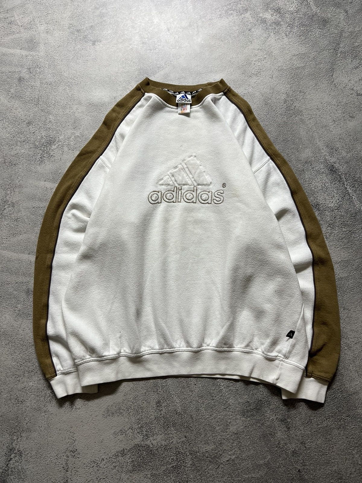 Adidas × Vintage Vintage Y2k Adidas🤍 3D Spellout Big Logo Sweatshirt 90’s Size US XL / EU 56 / 4 - 1 Thumbnail