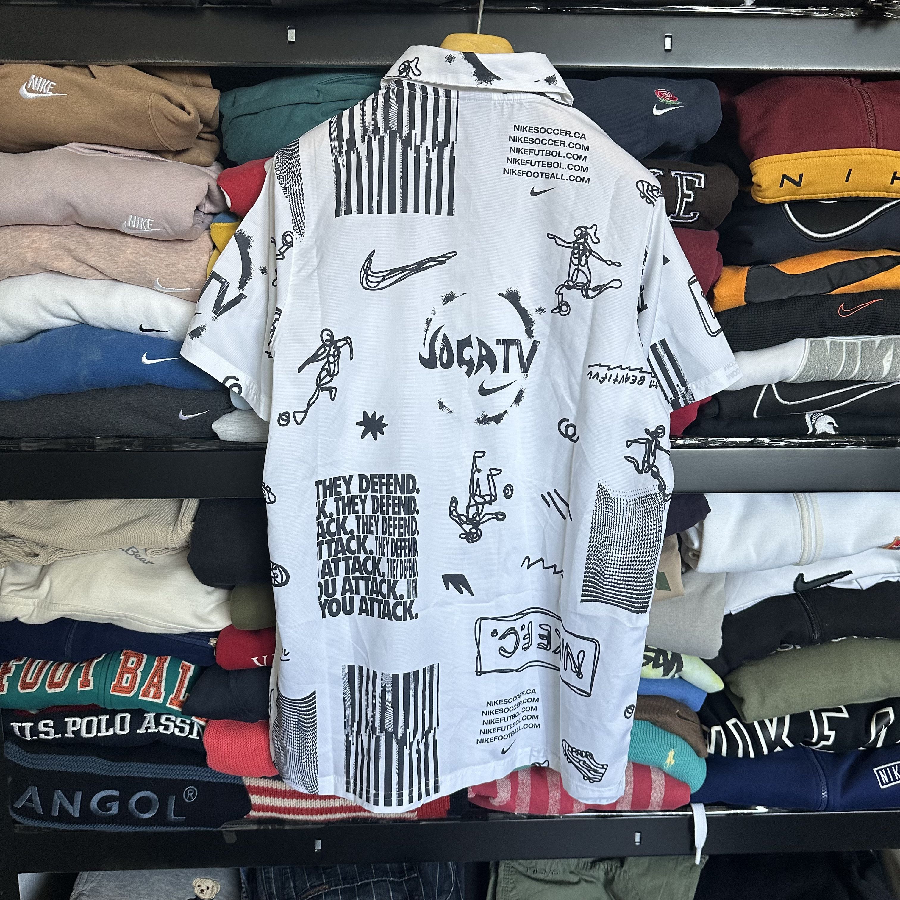 Nike Nike Avant Garde Light Nylon Big Logo Swoosh shirt Size US S / EU 44-46 / 1 - 5 Thumbnail
