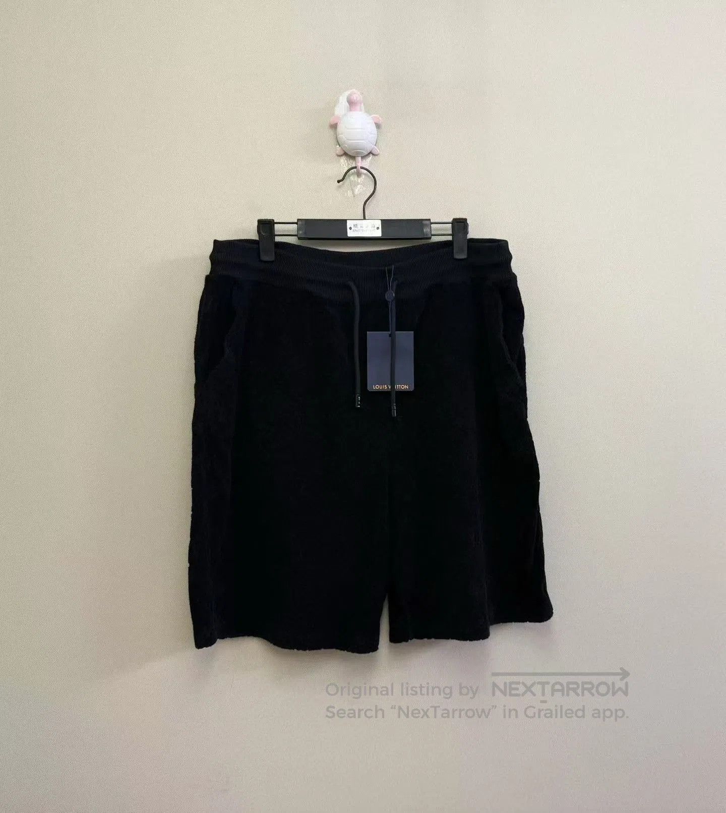 Louis Vuitton Louis Vuitton Black Logo Shorts XXL. Size US 26 / EU 42 - 1 Thumbnail