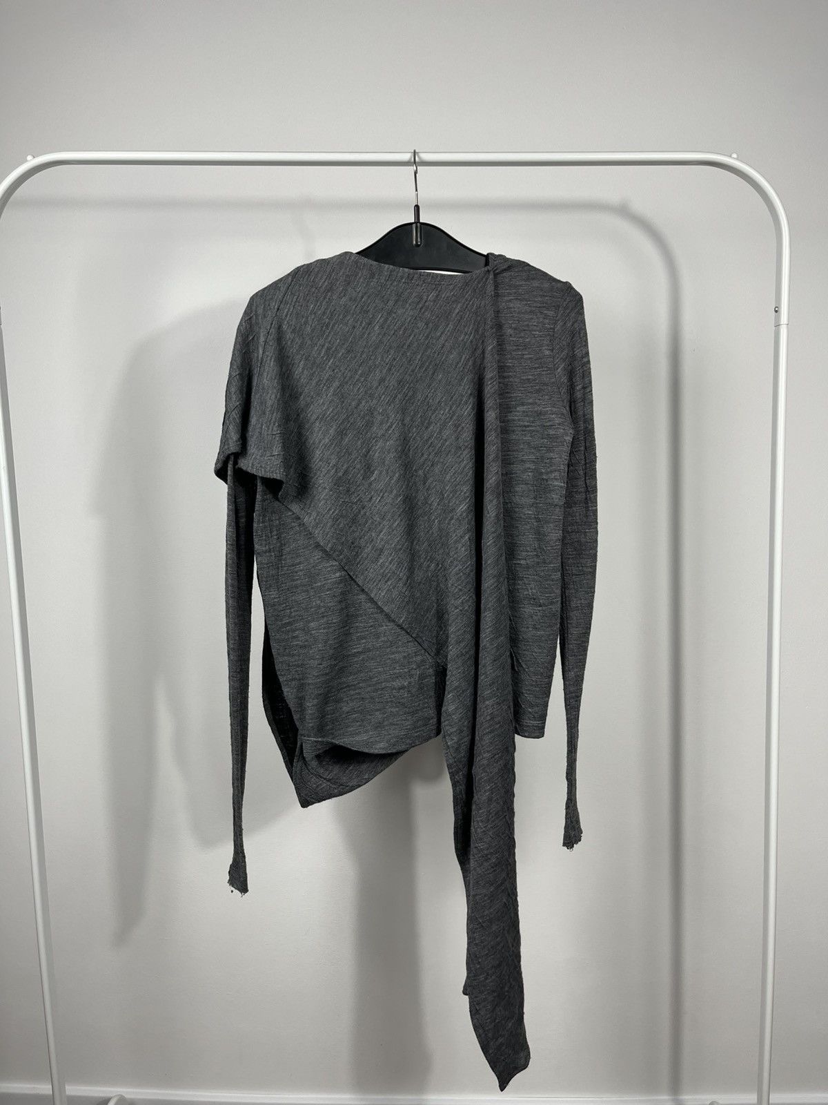 Alexander McQueen MCQ Alexander McQueen Asymmetrical Wrap Top Gray Size L / US 10 / IT 46 - 12 Thumbnail