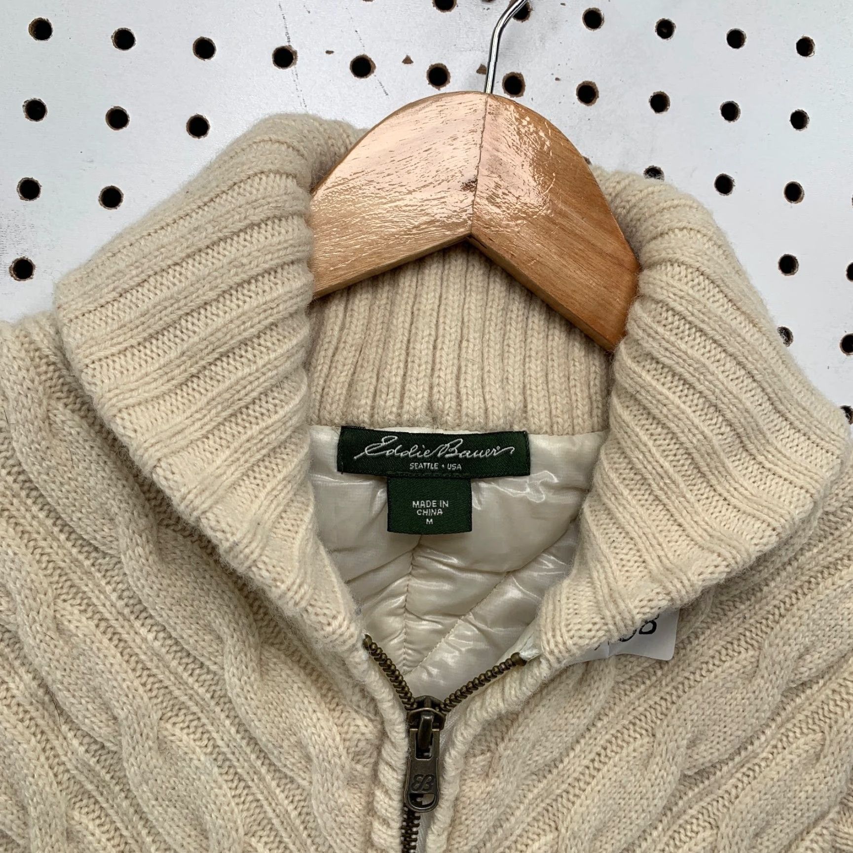 Eddie Bauer Eddie Bauer Wool Vest Jacket Womens Medium Beige Cable Knit Insulated Cozy Vest Size M / US 6-8 / IT 42-44 - 3 Thumbnail