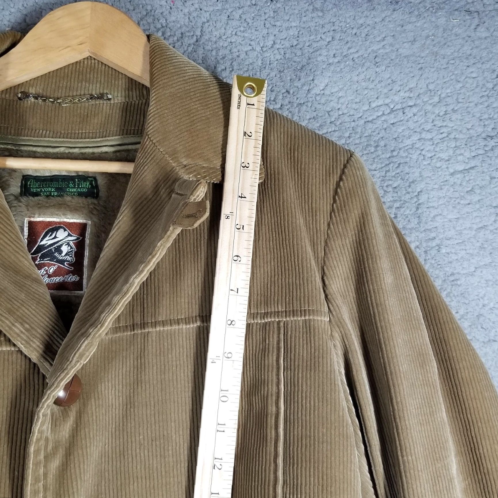 Abercrombie & Fitch VINTAGE Abercrombie & Fitch Out O' Gloucester Coat Woman Small Beige Corduroy Coat Size US S / EU 44-46 / 1 - 6 Thumbnail