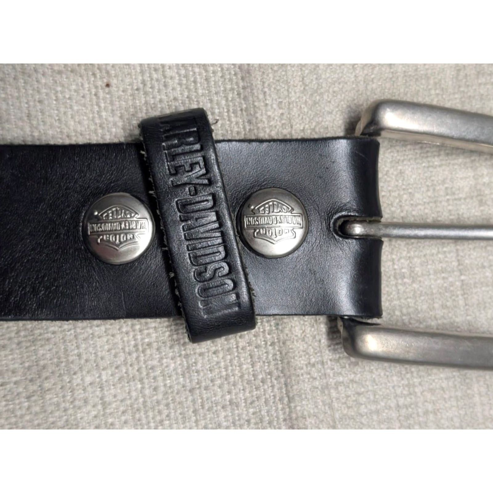 Harley Davidson VINTAGE Harley-Davidson Belt Western Buckle Leather 40 Black Tooled USA Made Mens Belt 1-1/2" Cowhide All-Over Pattern Size 40 - 4 Thumbnail