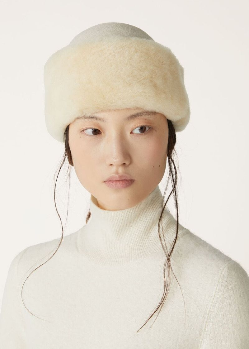 Loro Piana o1srvl11e0126 FAO3476 Size: OS / Hat / Cap in Light Beige Size ONE SIZE - 2 Thumbnail