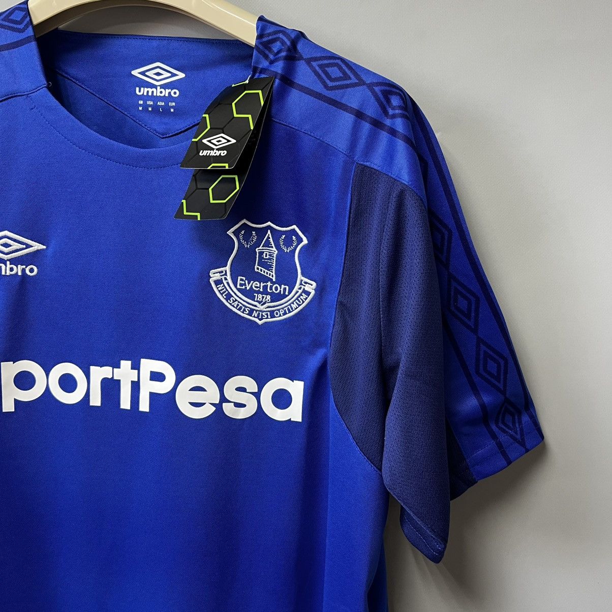 Umbro Umbro Everton Football Soccer Jersey T shirt y2k NWT NEW Size US M / EU 48-50 / 2 - 8 Thumbnail
