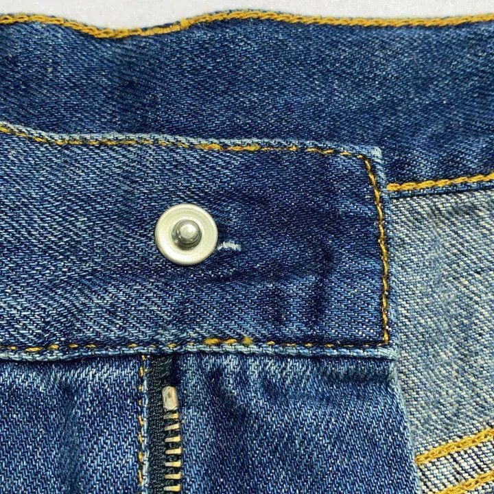 Gucci Gucci Blue Denim Shorts for Women-2507 Size 25" / US 0 / IT 36 - 4 Thumbnail