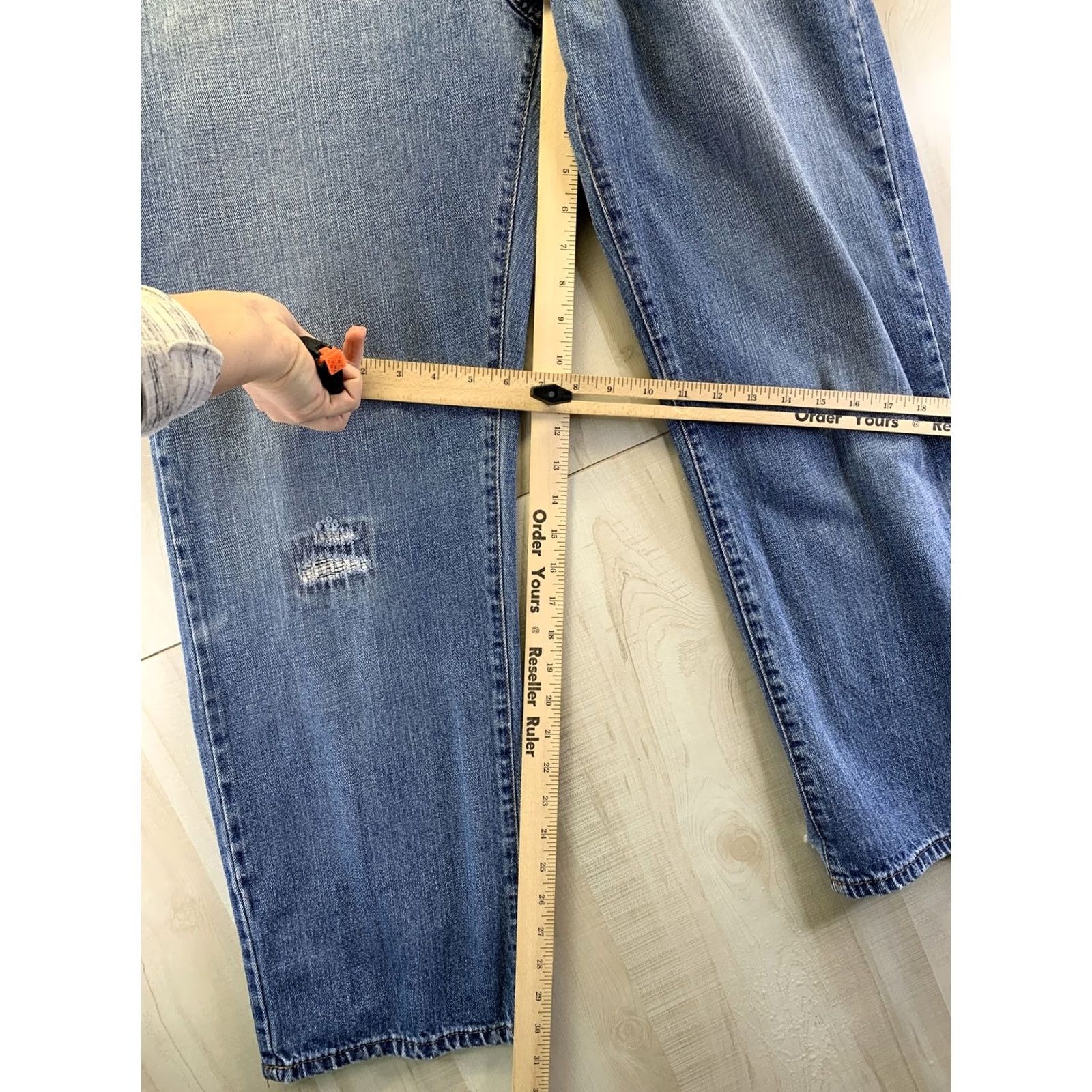 Calvin Klein VINTAGE Calvin Klein Jeans Mens Distressed Relaxed Straight Leg Sz 34 Blue Denim 5334 Men Jeans Distressed Relaxed Straight Leg 34 Mens Jeans Mens Size US 34 / EU 50 - 4 Thumbnail