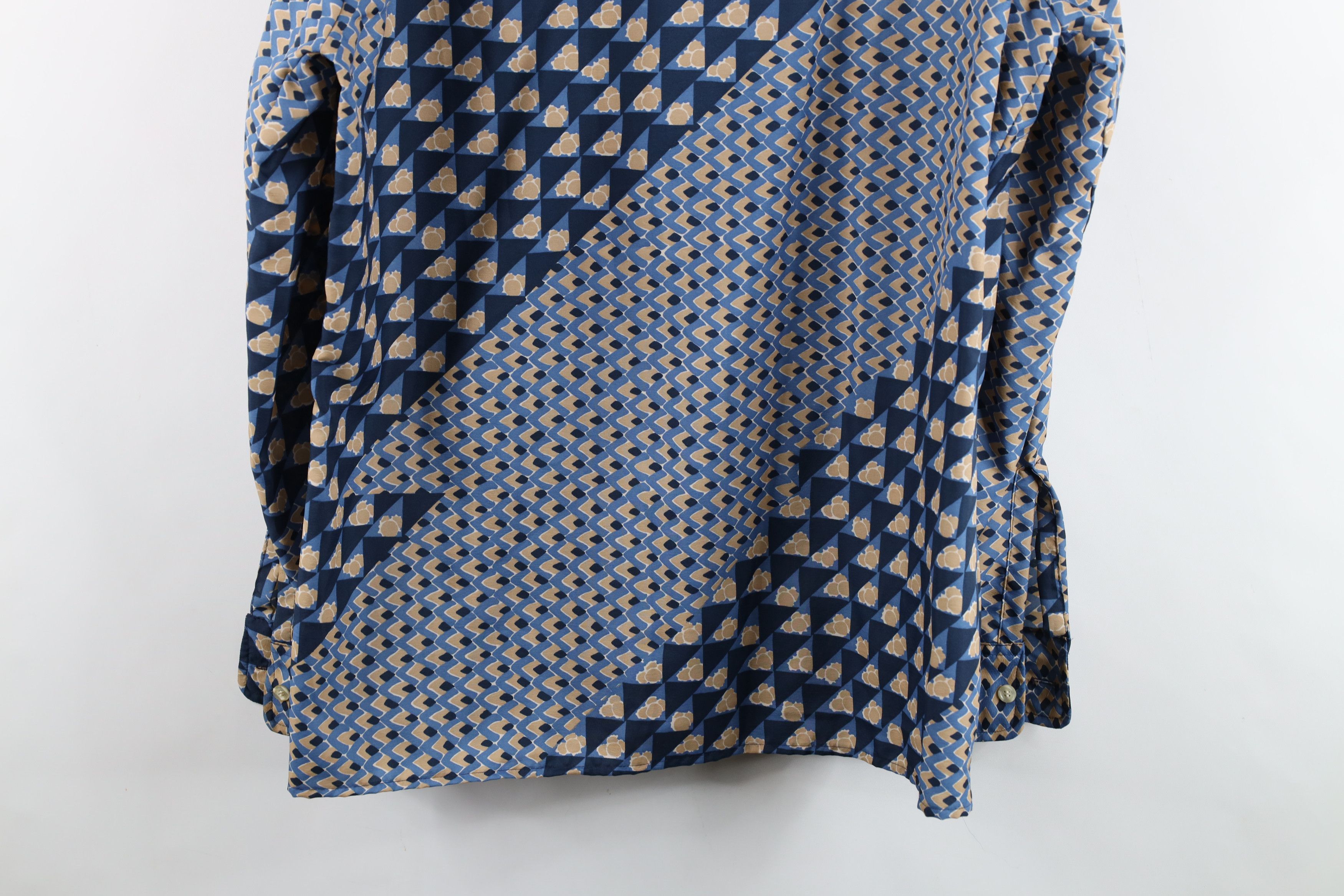 Vintage Vintage 70s Streetwear Silk Collared Button Shirt USA Size US L / EU 52-54 / 3 - 12 Thumbnail