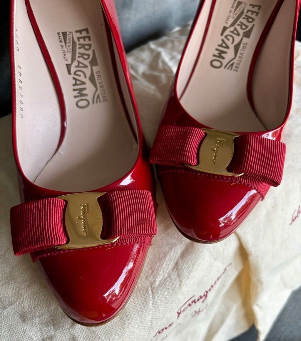 Salvatore Ferragamo Salvatore Ferragamo Patent Leather Red Vara Bow Heels Size US 7 / IT 37 - 3 Thumbnail