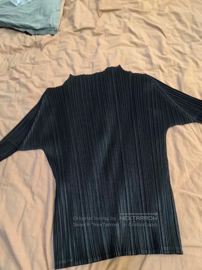 Issey Miyake Issey Miyake Classic Black Ruched Long-Sleeve Top Size L / US 10 / IT 46 - 2 Thumbnail