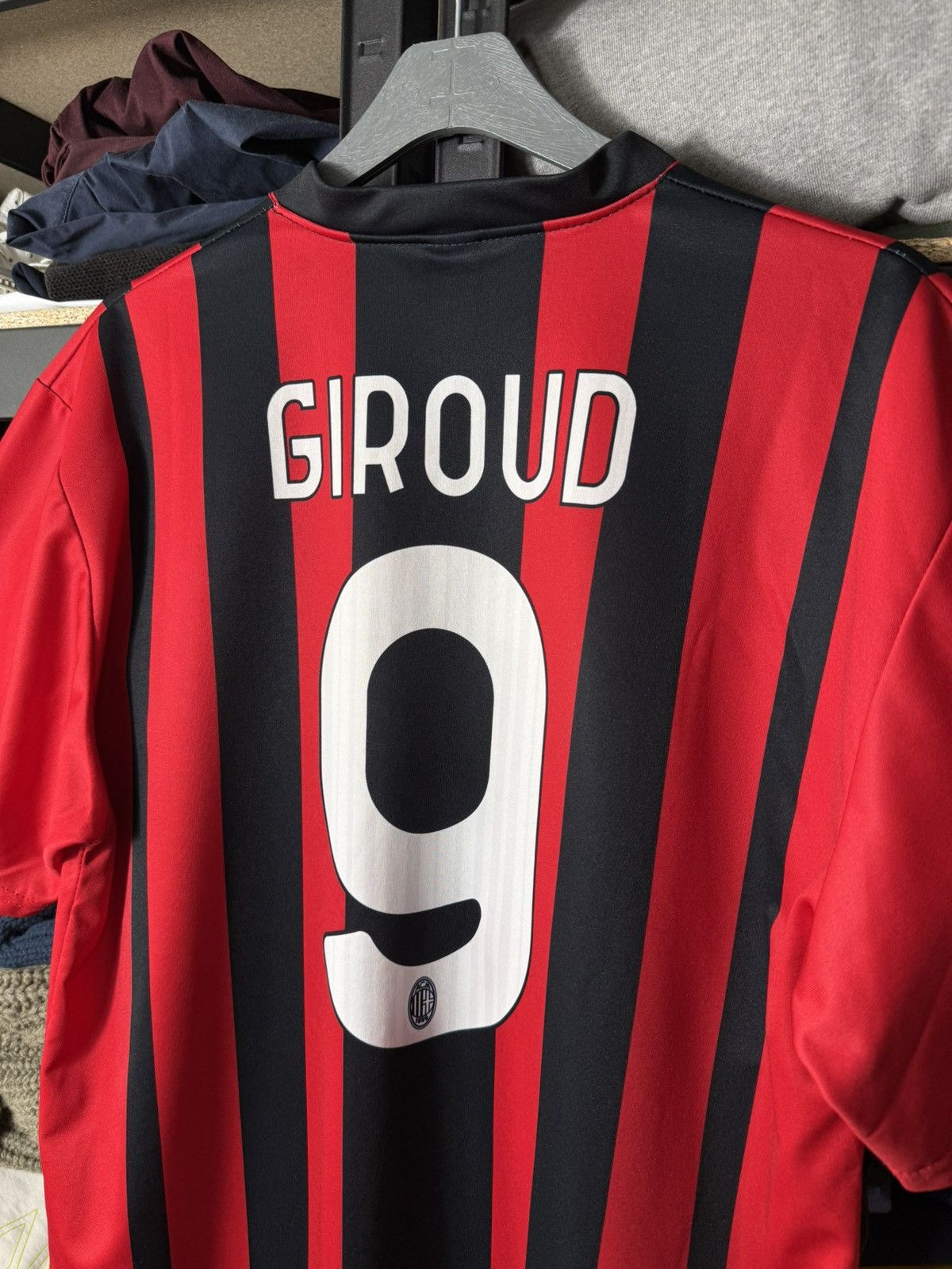Umbro AC Milan Giroud #9 Jersey 2022 Soccer Shirt Black Football Size US L / EU 52-54 / 3 - 2 Thumbnail