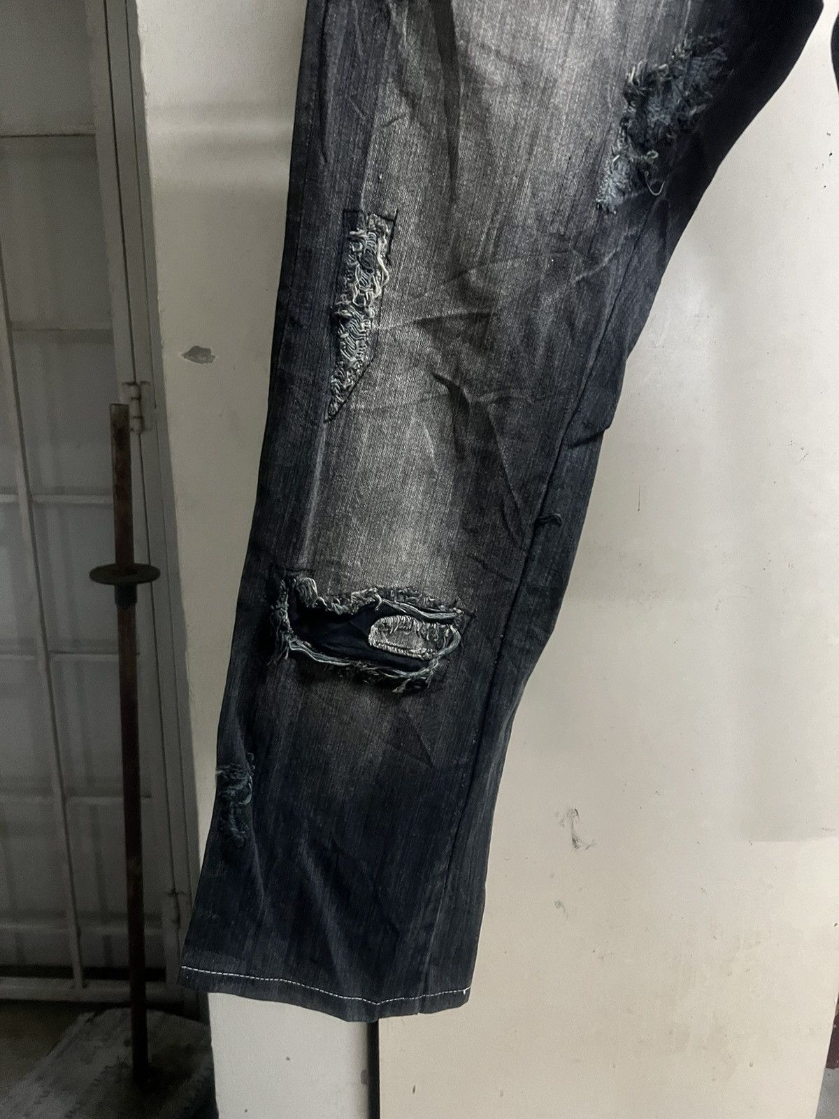 Japanese Brand × Vintage THRASHED RIPPED DENIM PANT Size US 33 - 2 Thumbnail