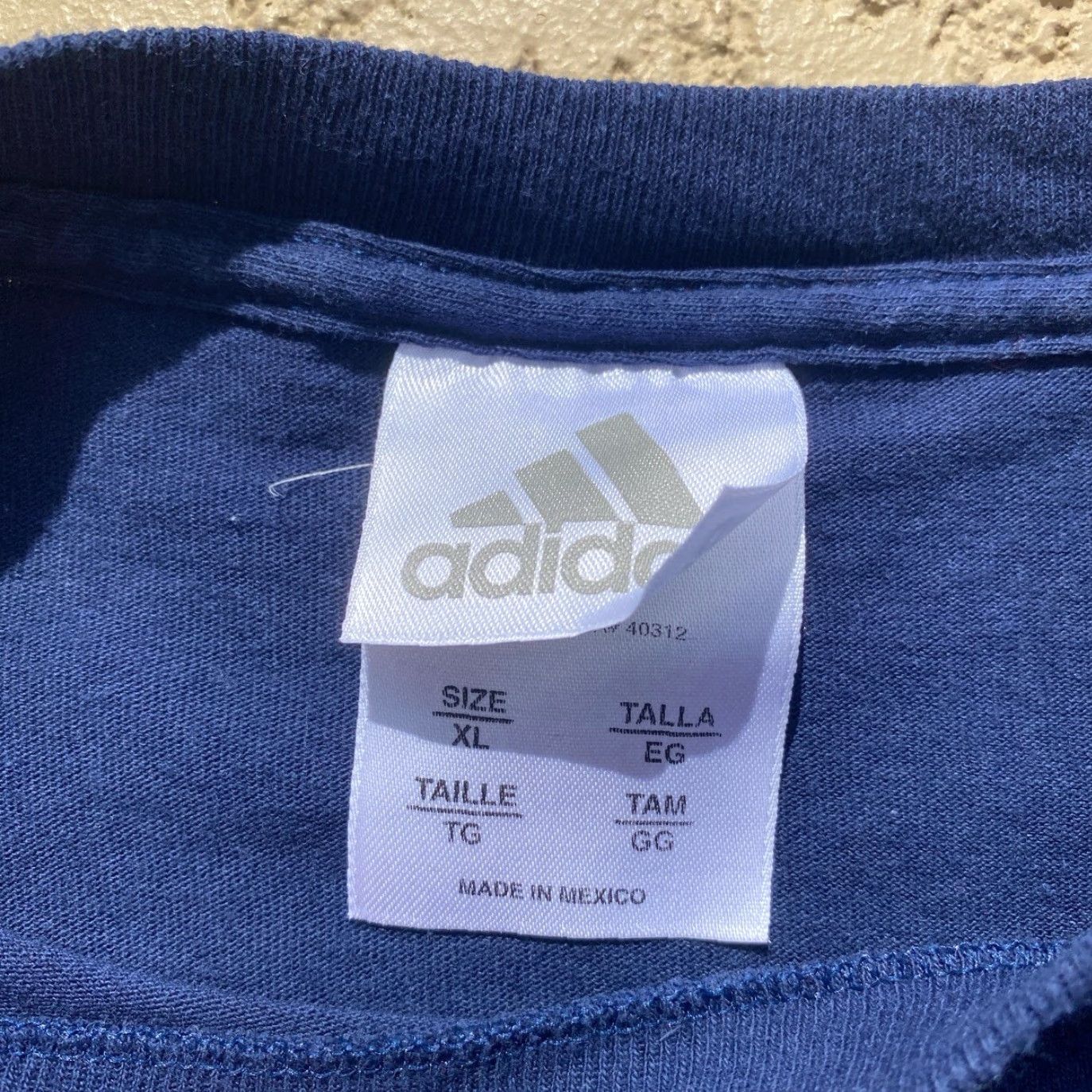 Adidas VINTAGE Adidas Shirt Mens XL Blue Spell Out Grunge Graphic USA 90s Y2K Shirt Mens XL Blue USA 90s Grunge Graphic Adidas Size US XL / EU 56 / 4 - 3 Thumbnail