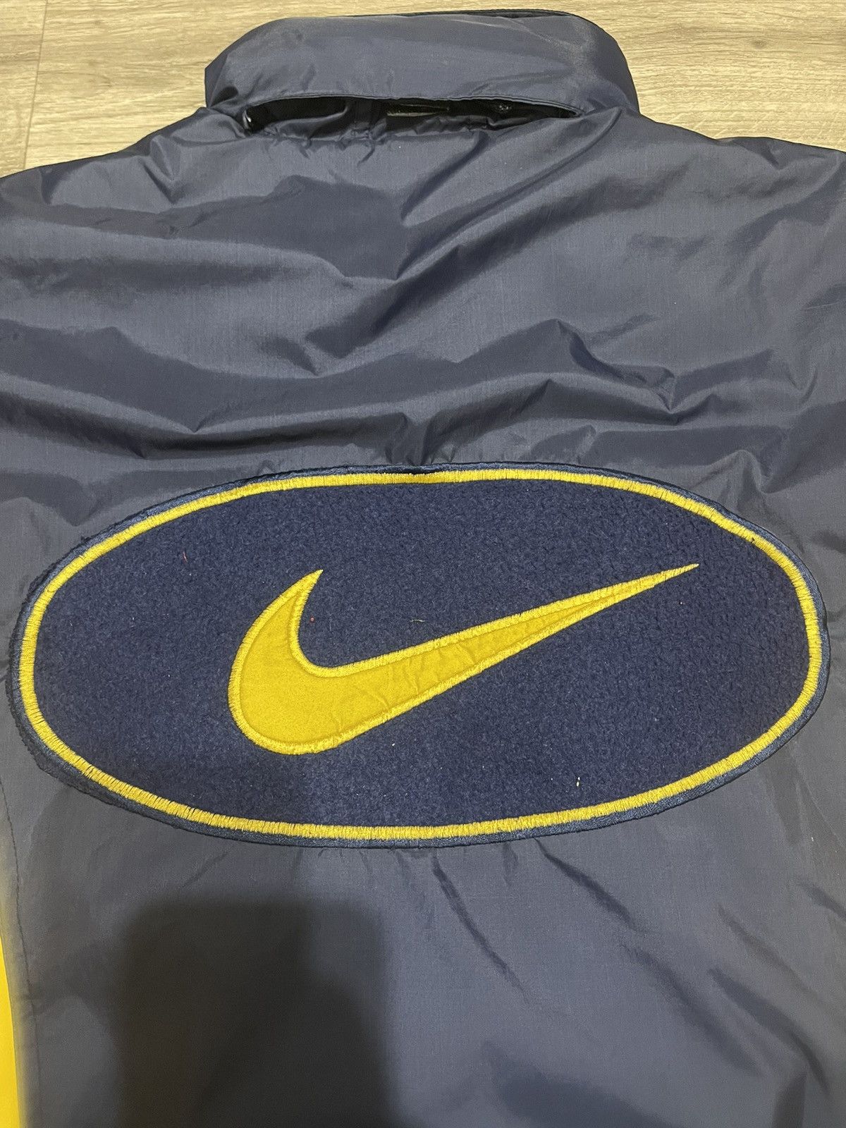 Nike NIKE VINTAGE RETRO BIG LOGO RARE JACKET SIZE L-XL Size US L / EU 52-54 / 3 - 3 Thumbnail