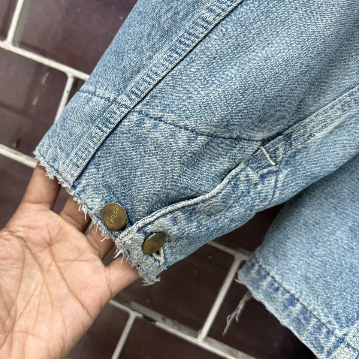 Carhartt VTG Carhartt Denim Chore Jacket Faded Distressed Workwear Size US L / EU 52-54 / 3 - 14 Thumbnail