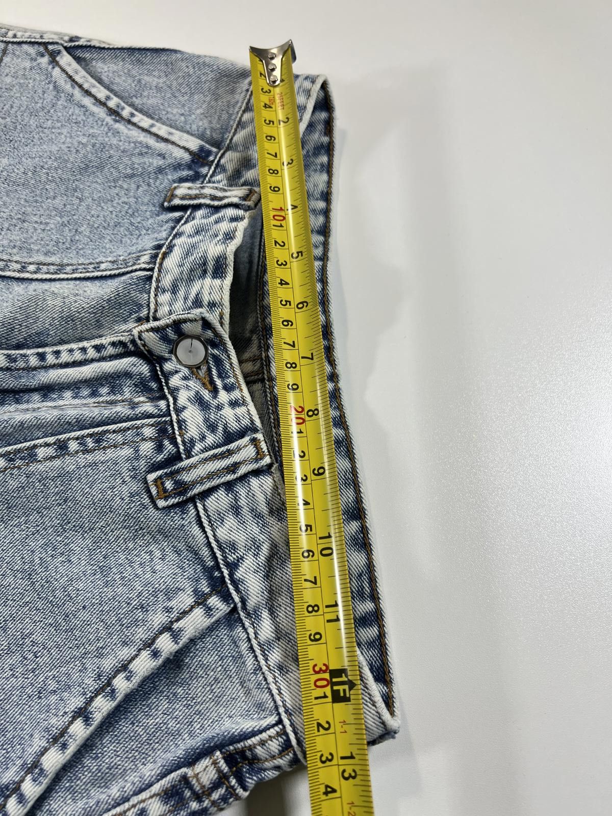 The Unbranded Brand Wide Leg Light Wash Denim Jeans with Patch Pockets Size 28" / US 6 / IT 42 - 6 Thumbnail