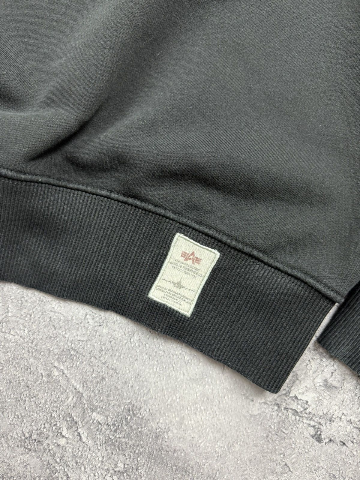 Alpha Industries Vintage Alpha Industries Big Logo Black Sweatshirt Size XL Size US XL / EU 56 / 4 - 12 Thumbnail
