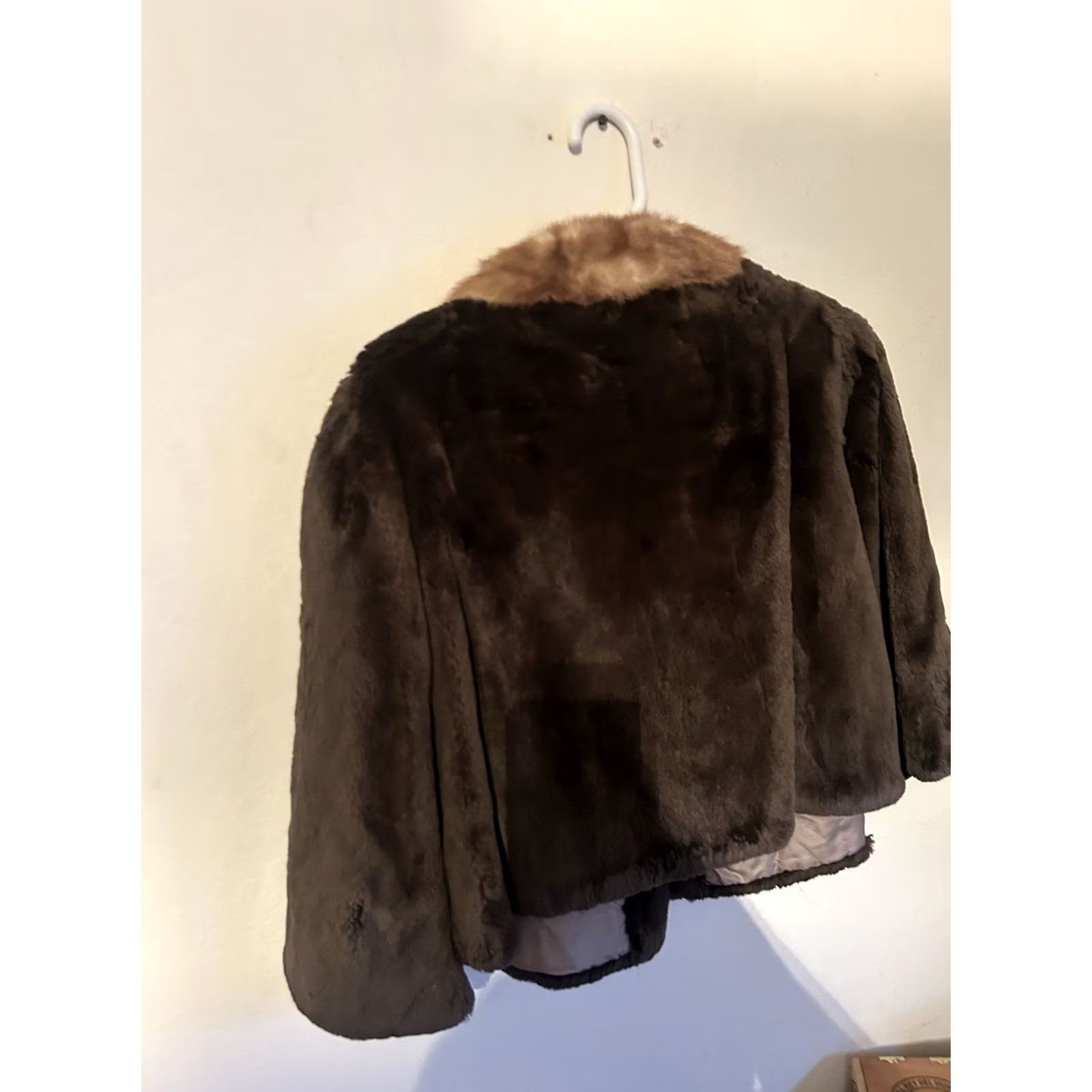 Vintage VINTAGE Rare Women's Jacket Short Brown Beaver Fur Evening Apparels M Womens Size 32" / US 10 / IT 46 - 7 Thumbnail