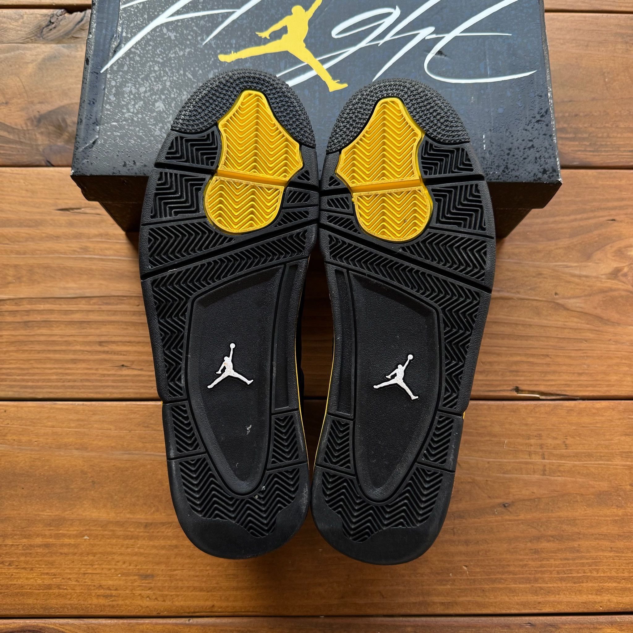 Jordan Brand Size 13 - Jordan 4 Retro 'Thunder' 2023 Size US 13 / EU 46 - 7 Thumbnail