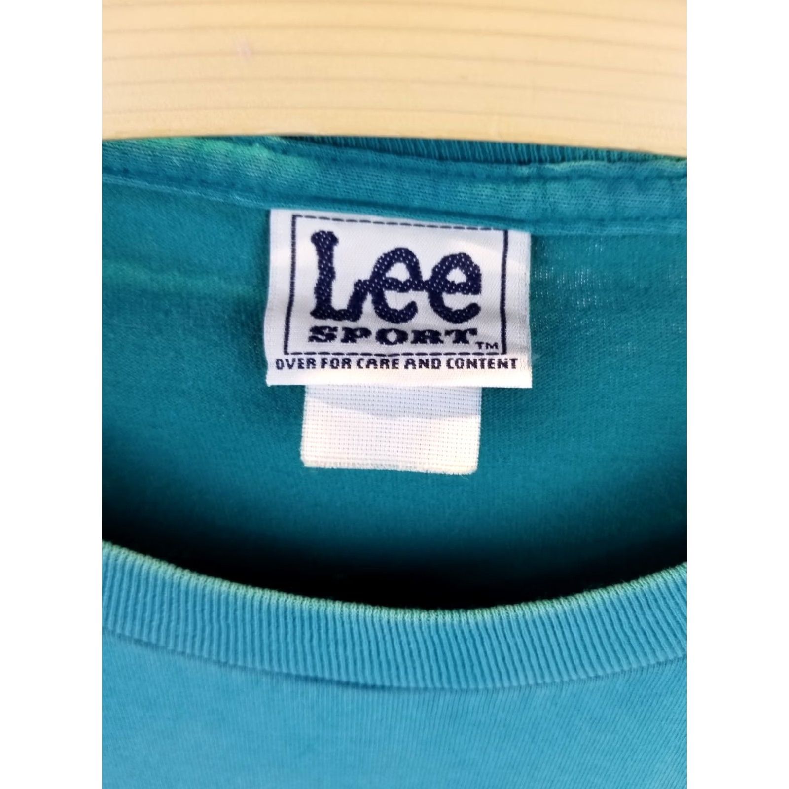 NFL VINTAGE 2001 MIAMI DOLPHINS NFL GRADIANT SUN FADED LEE T-SHIRT XXLARGE BLUE 2XL MEN T-Shirt Size US XXL / EU 58 / 5 - 4 Thumbnail