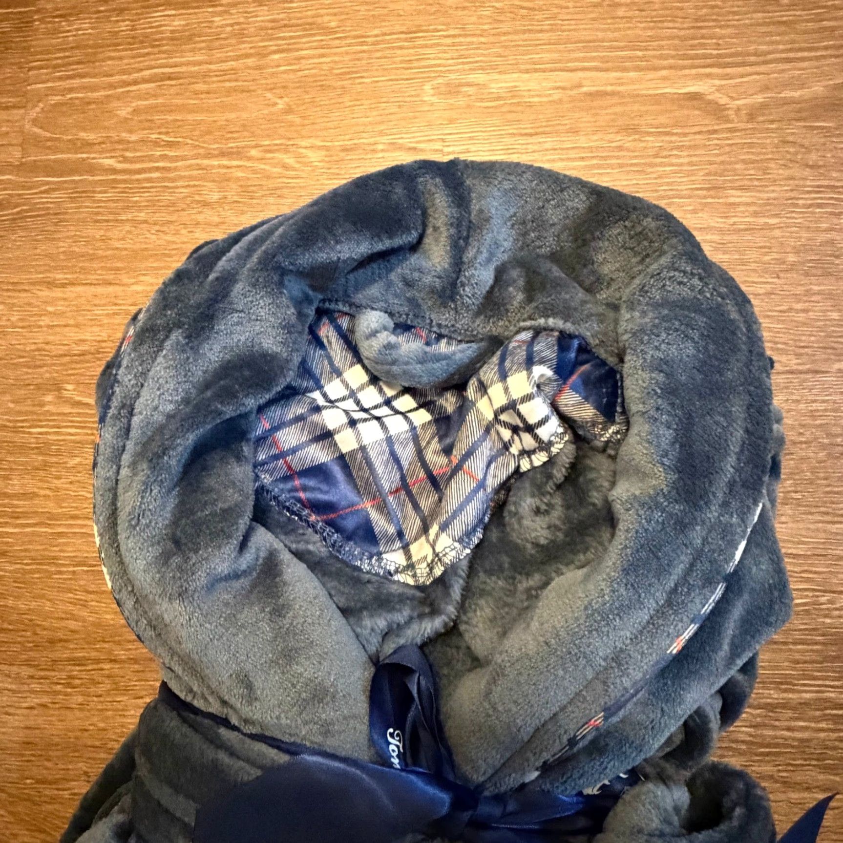 Tommy Bahama VINTAGE Tommy Bahama Robe Navy Plush Fleece Plaid Lining One Size Mens Weekend Winter New Size US M / EU 48-50 / 2 - 5 Thumbnail