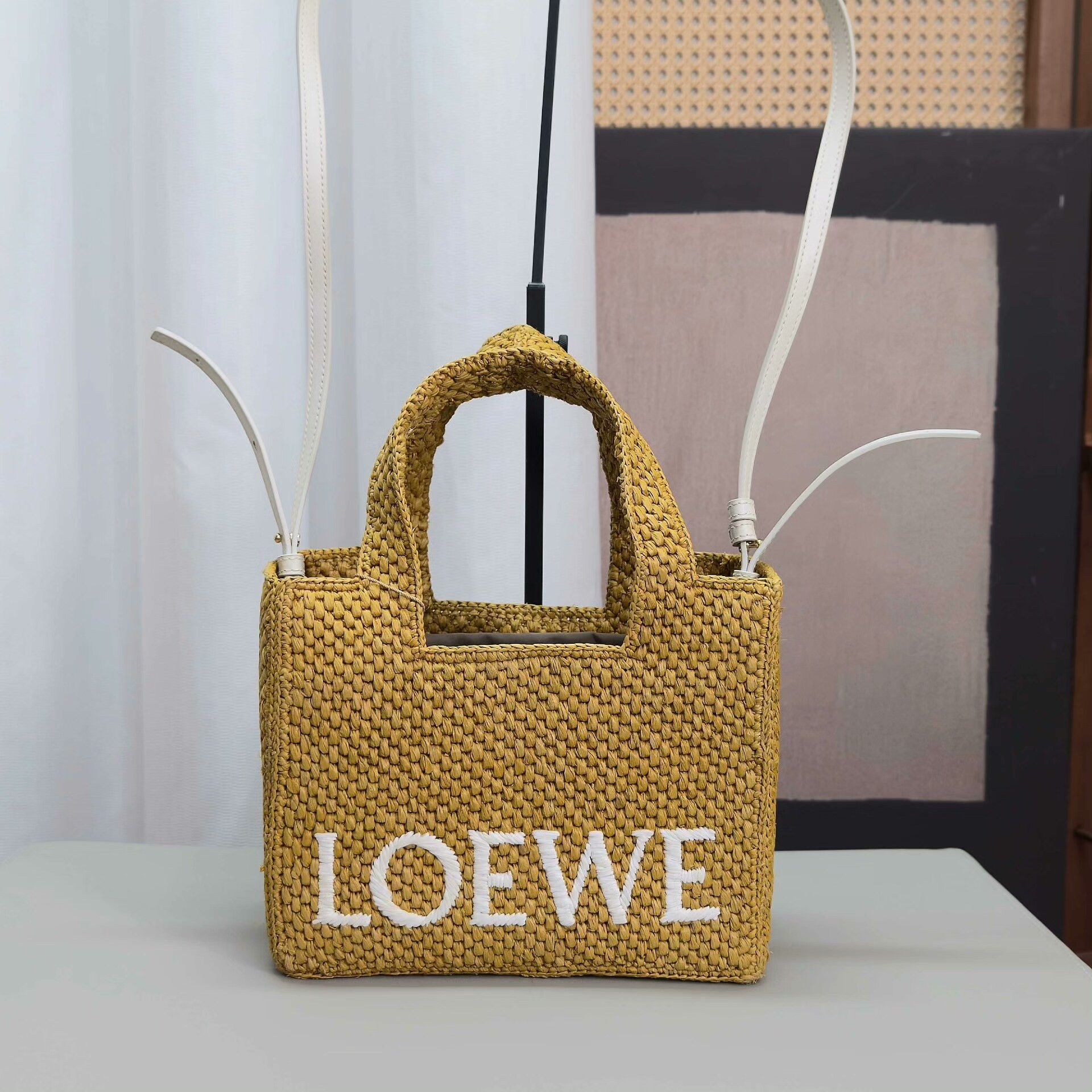 Loewe Pre-loved Bag Very good condition Size ONE SIZE - 1 Thumbnail