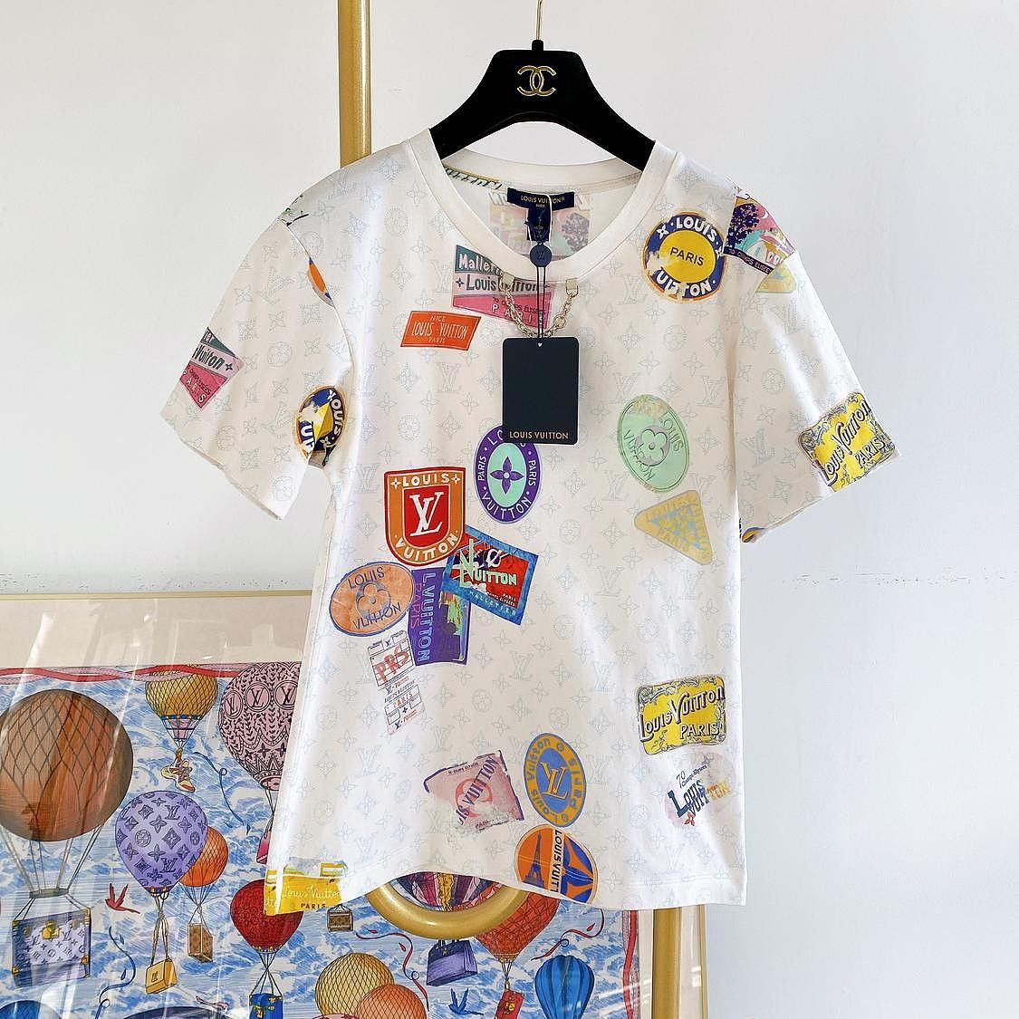 Louis Vuitton Louis Vuitton Graphic Print Monogram T-Shirt Size S Size S / US 4 / IT 40 - 1 Thumbnail