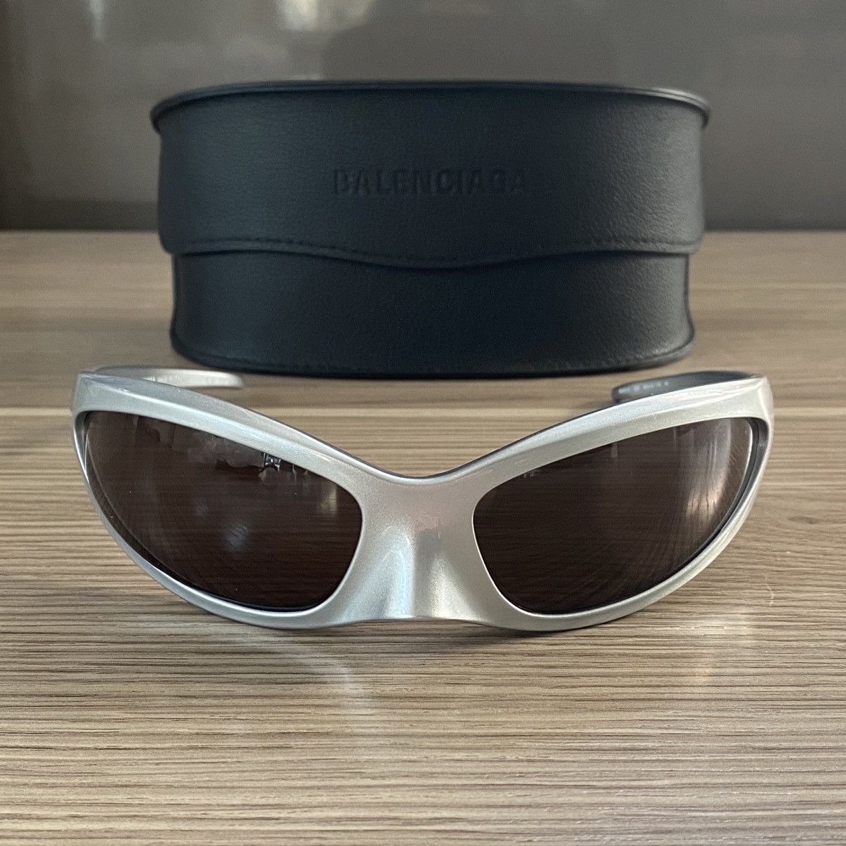 Winter 22 Skin Cat Sunglasses Silver NIB (OS)