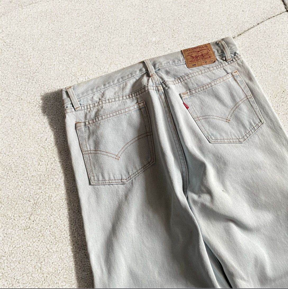 Levi's × Vintage Vintage Light Blue Levi’s 505 Denim Jeans USA made Size US 34 / EU 50 - 2 Thumbnail