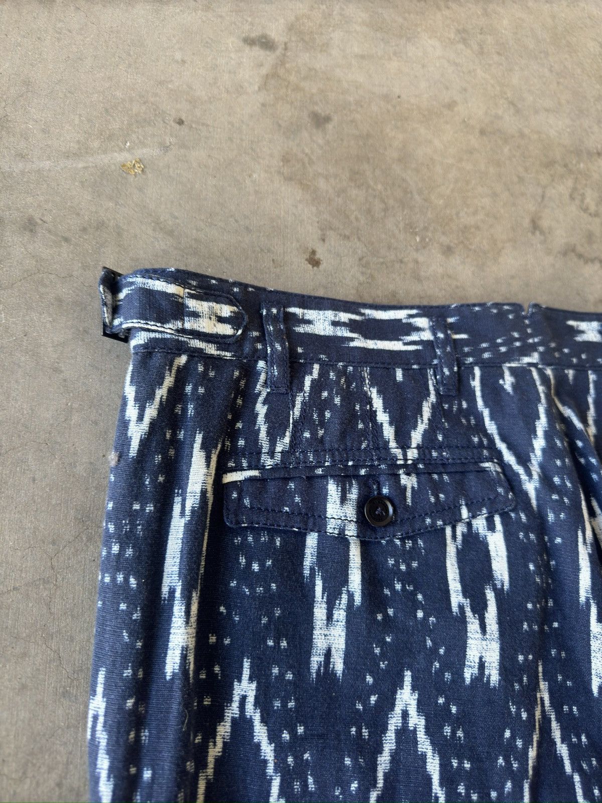 Burberry SS 2012 Burberry NWT Indigo White Ikat Tri Blend Pants Size US 36 / EU 52 - 13 Thumbnail
