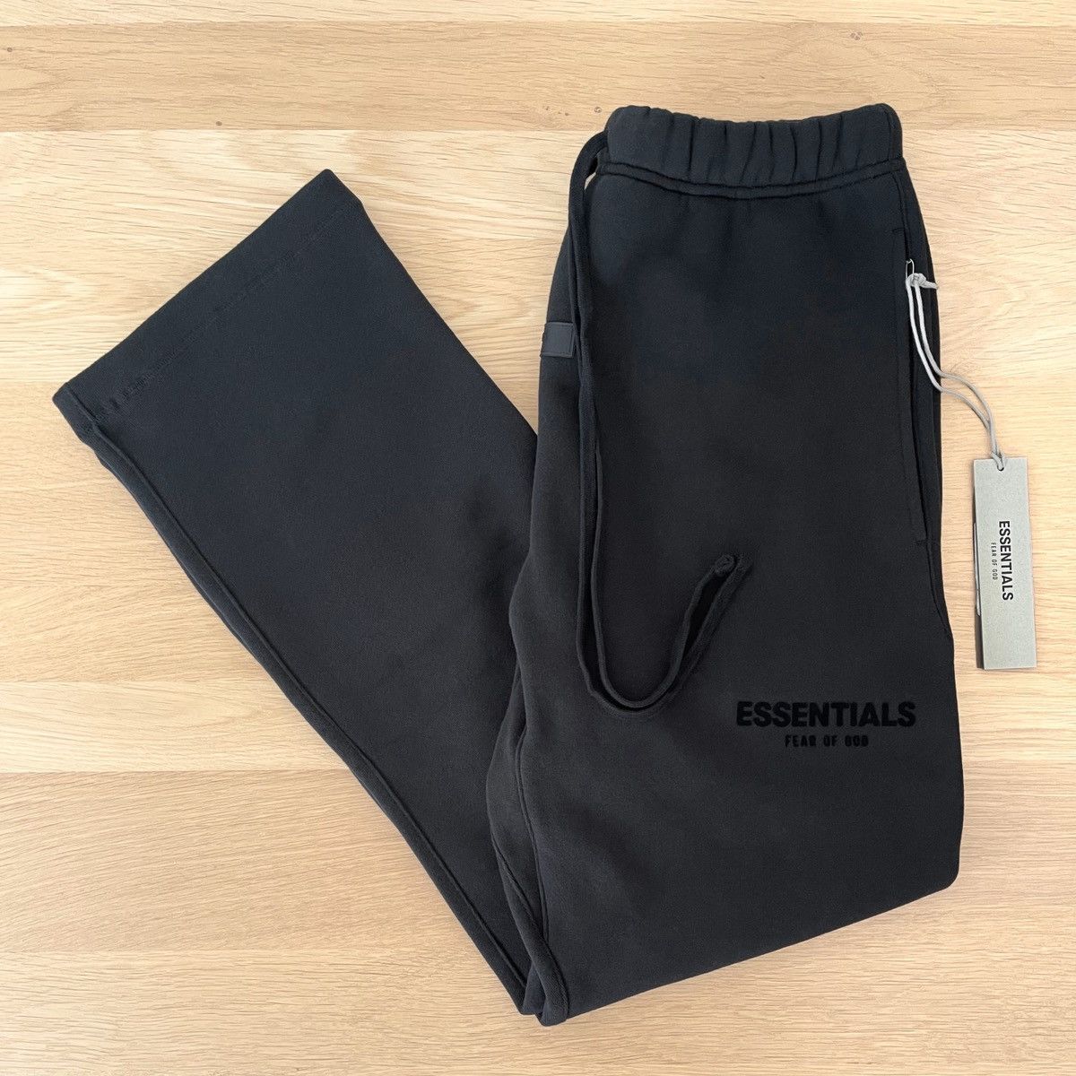 Fear of God Fear of God Essentials SS22 STRETCH LIMO Relaxed Sweatpants ...