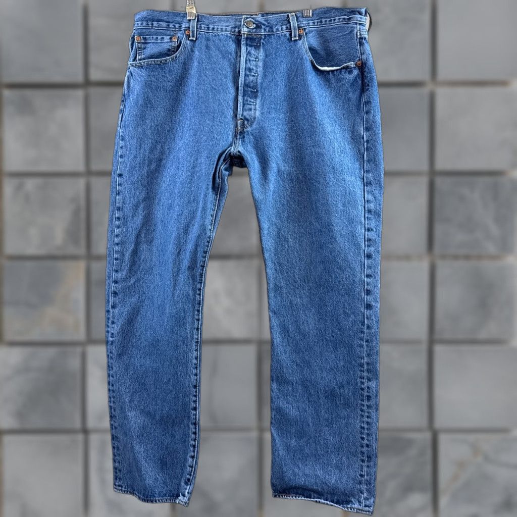 Levi's VINTAGE Levis 501 Jeans Mens 40x32 Blue Button Fly Denim Pants Faded Straight Classic Size US 40 / EU 56 - 1 Thumbnail