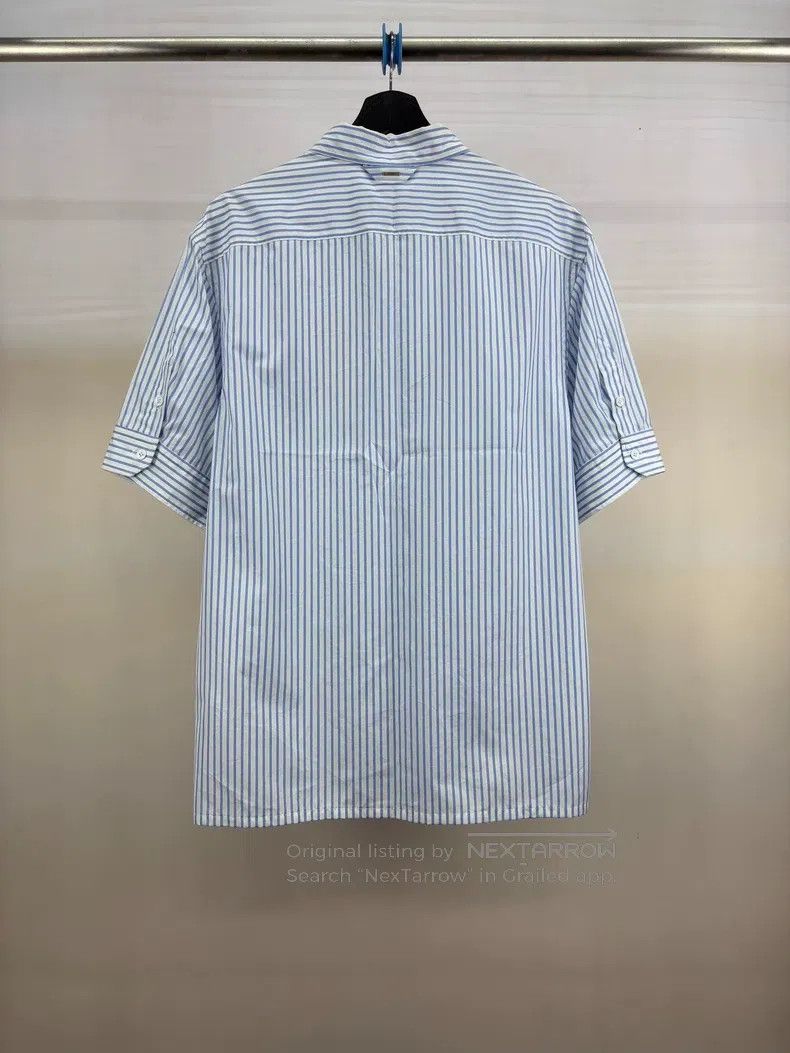 Louis Vuitton Louis Vuitton Chest embroidered logo short sleeve shirt Size US M / EU 48-50 / 2 - 2 Thumbnail