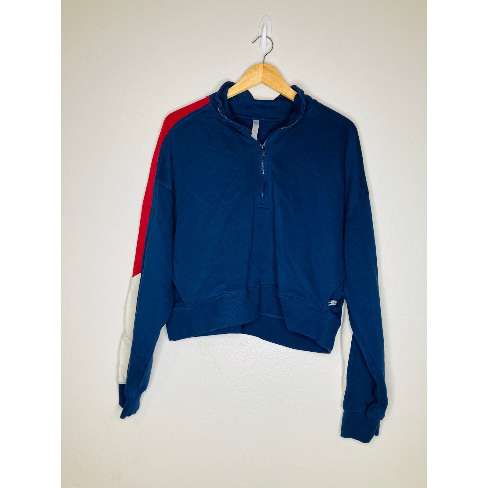 & Other Stories great condition Fabletics Hoodie size XL Size US XL / EU 56 / 4 - 1 Preview