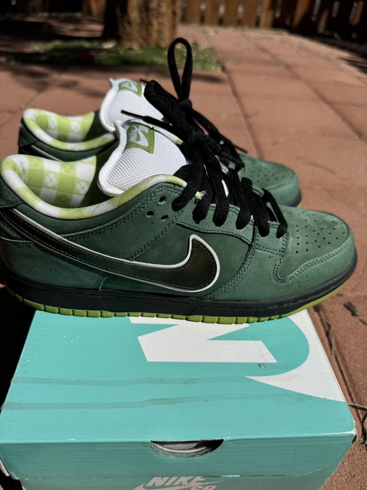Nike Nike size 8.5 Green lobster dunk sb low Size US 8.5 / EU 41-42 - 2 Thumbnail