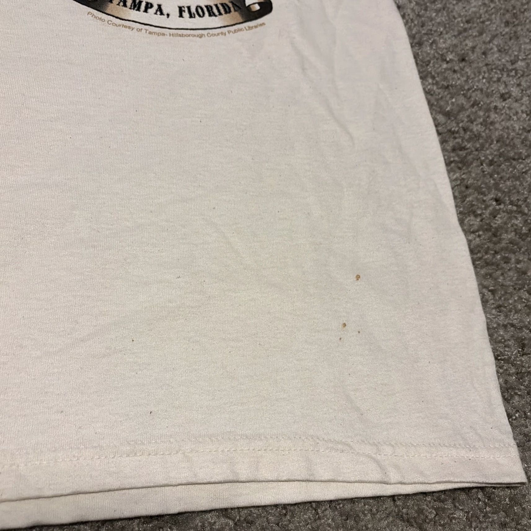 Hanes VINTAGE Hanes T-Shirt Florida Gasparilla Festival Tampa 2000s White M Men Medium Size US M / EU 48-50 / 2 - 5 Thumbnail