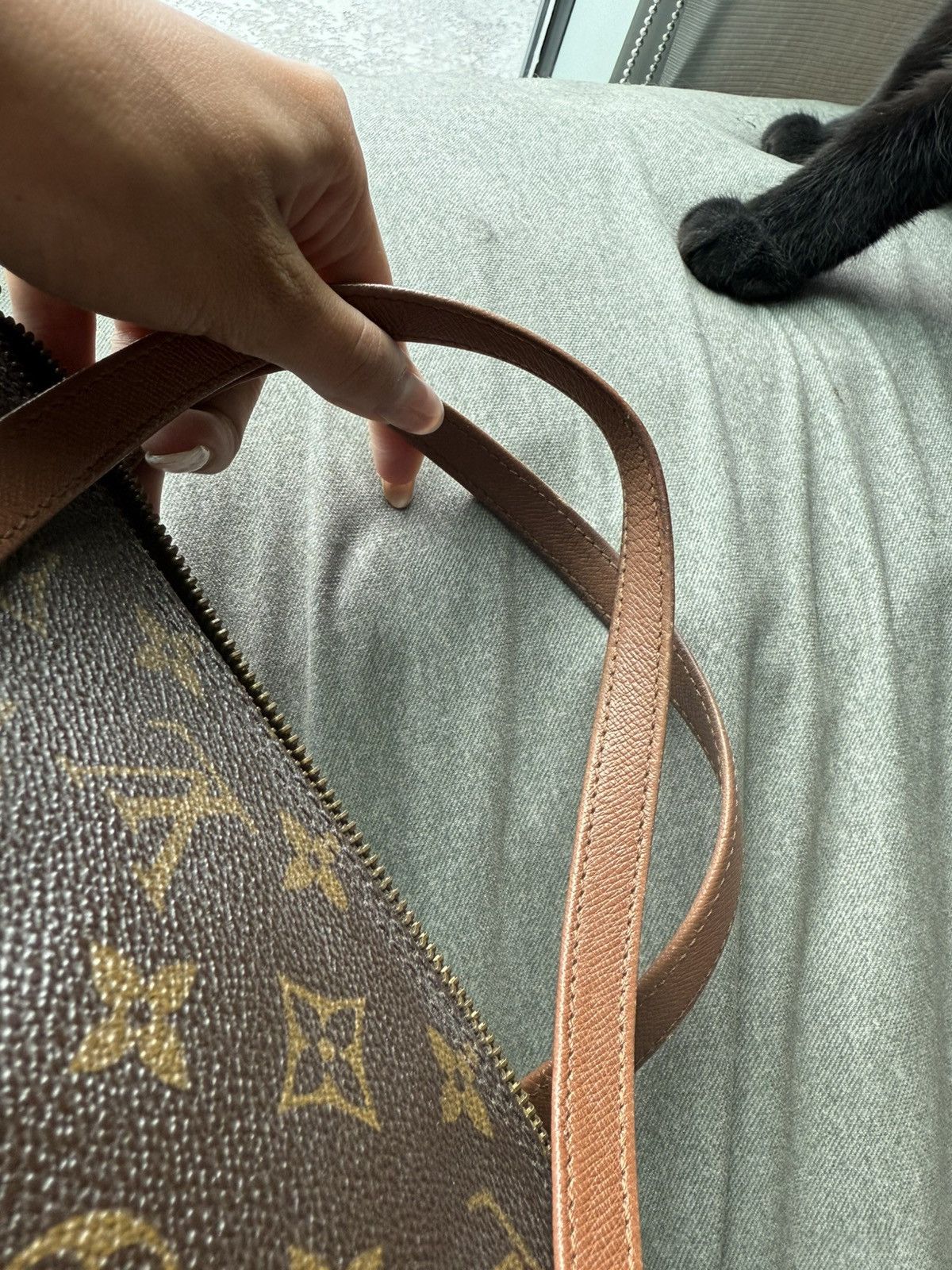 Louis Vuitton LV papillon cylinder bag Size ONE SIZE - 6 Thumbnail