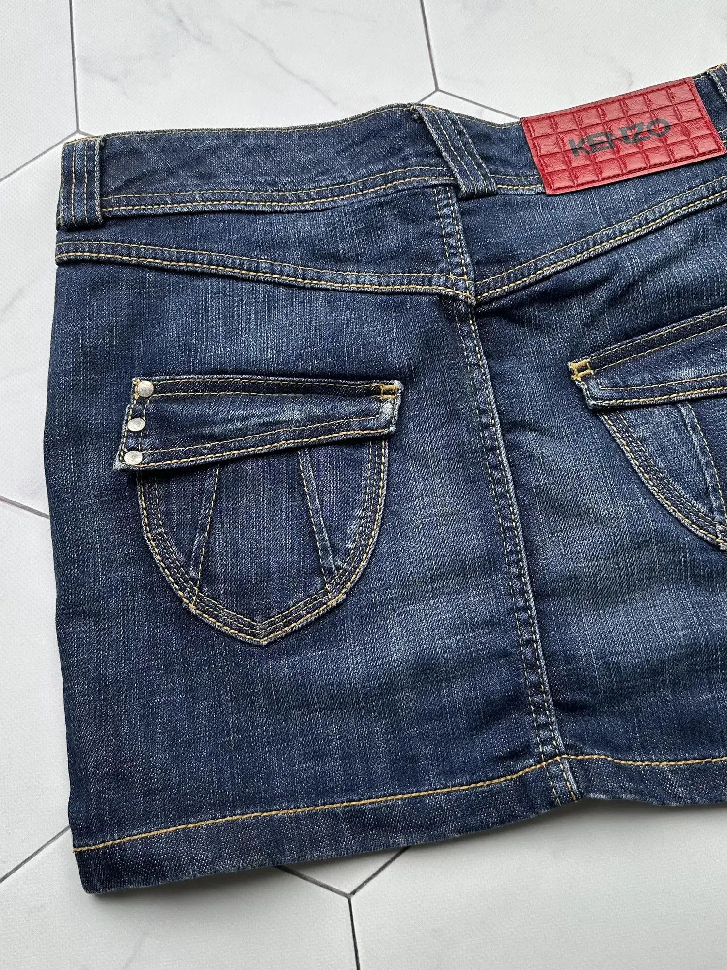 Kenzo Kenzo Vintage Mini Skirt (B251) Size 26" / US 2 / IT 38 - 9 Thumbnail