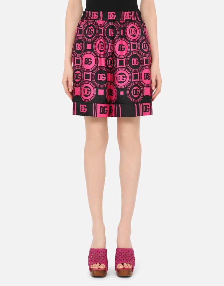 Dolce & Gabbana o1y0925 Short in Fuchsia/Black Size 26" / US 2 / IT 38 - 2 Thumbnail