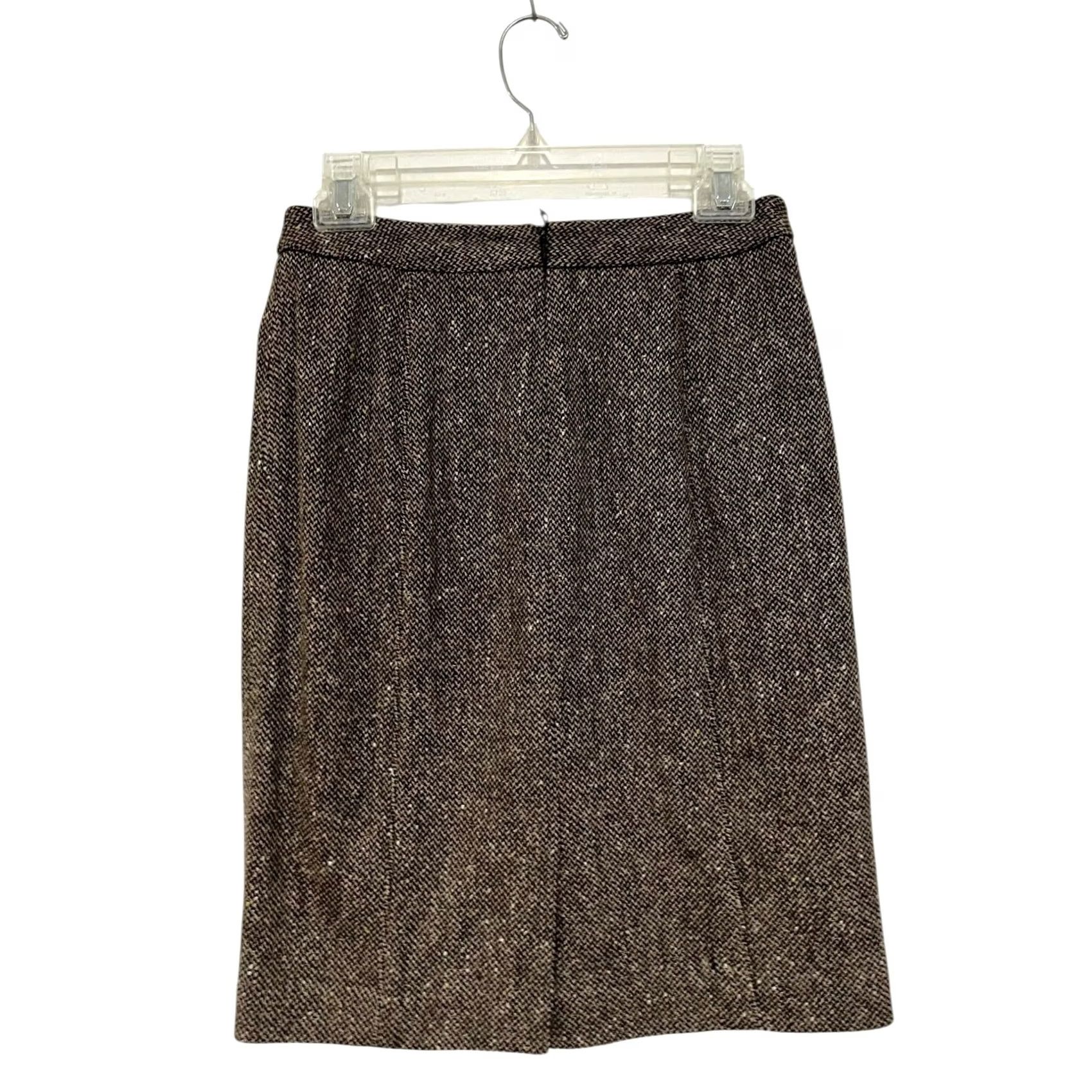 Brooks Brothers Brooks Brothers Wool Blend Pencil Skirt Sz 2 Brown Tweed Preppy Academia Wool Blend Pencil Skirt Women Size 2 Brown Plaid Knee Length Vintage? No. Size 26" / US 2 / IT 38 - 4 Thumbnail