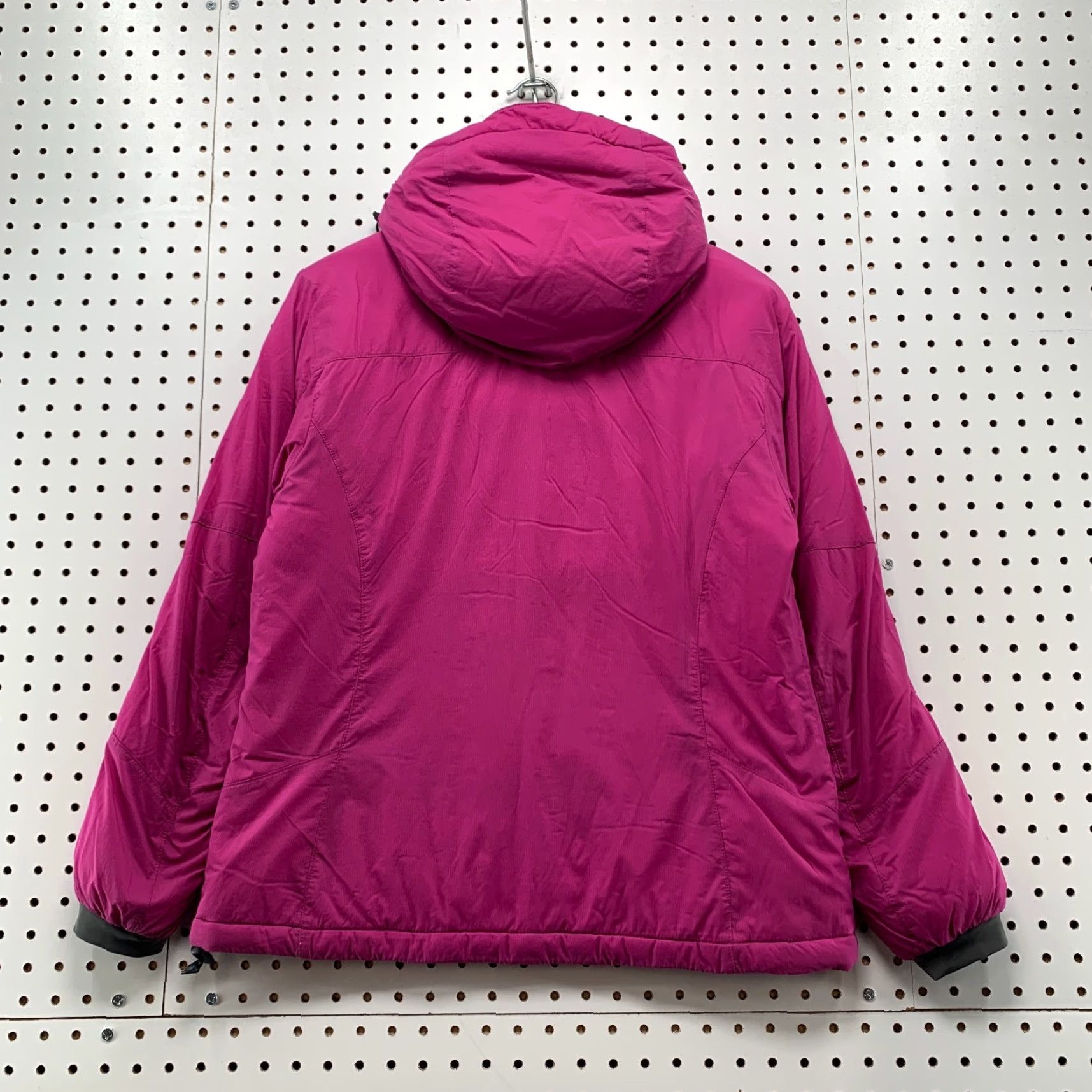 Vintage VINTAGE LL Bean Puffer Jacket Womens Medium Petite Pink Fuchsia Hooded Insulated 19x25 Size M / US 6-8 / IT 42-44 - 2 Thumbnail