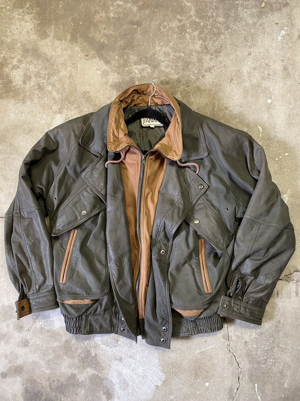 Other Leather bomber jacket paired with free Burberry scarf Size US L / EU 52-54 / 3 - 2 Thumbnail