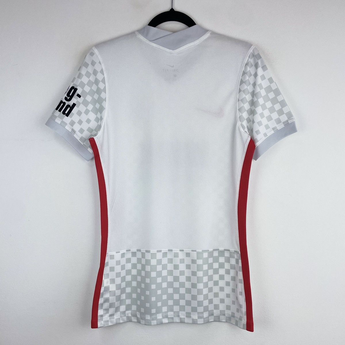 Nike FC Augsburg Away Nike Men’s Jersey Shirt 2021/2022 size S Size US S / EU 44-46 / 1 - 5 Thumbnail