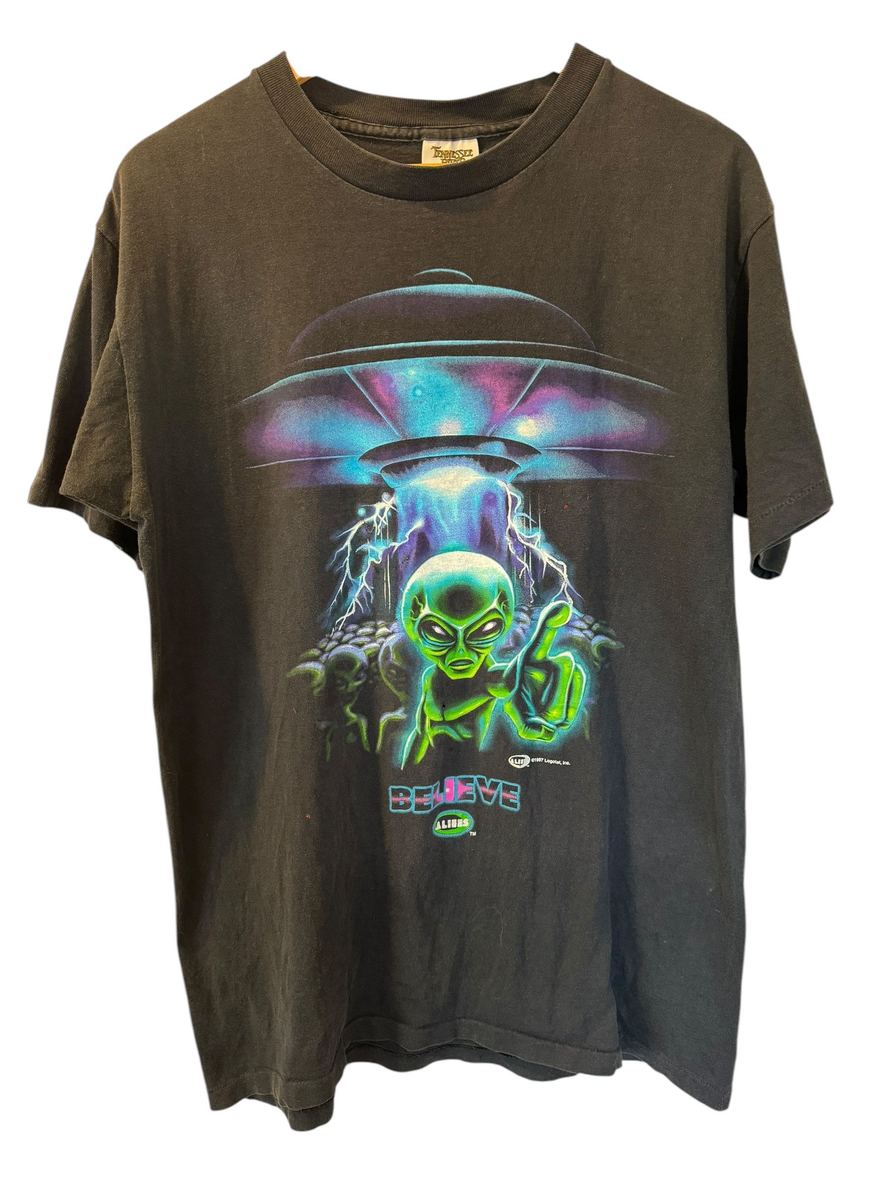Vintage Vintage 1997 Tennessee River Gold Aliens "Believe" T-shirt Size US L / EU 52-54 / 3 - 1 Thumbnail