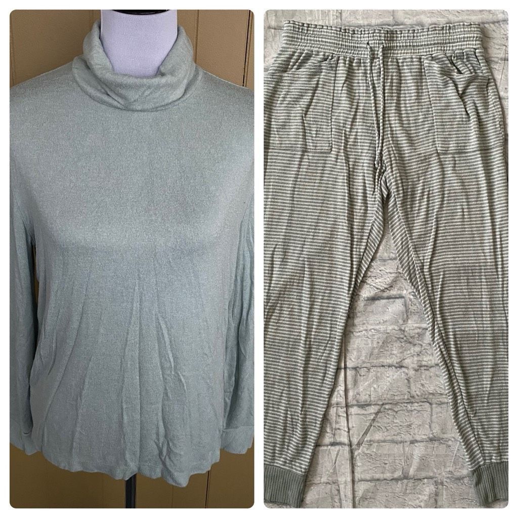 Other Stars above women S Longsleeve turtleneck/jogger pants pajam Size ONE SIZE - 1 Thumbnail